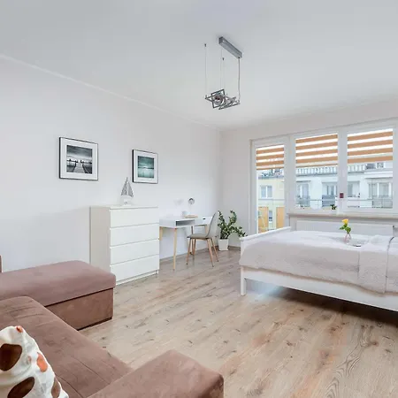 Daire Atmospheric In Center With Desk And Bathtub By Renters *