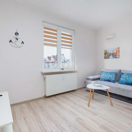 Daire Atmospheric In Center With Desk And Bathtub By Renters