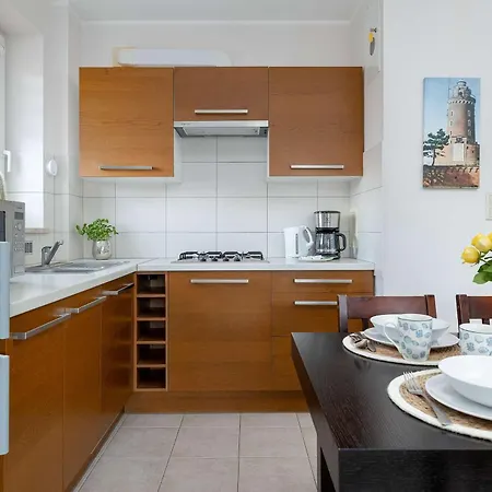 Atmospheric In Center With Desk And Bathtub By Renters * Kolobrzeg